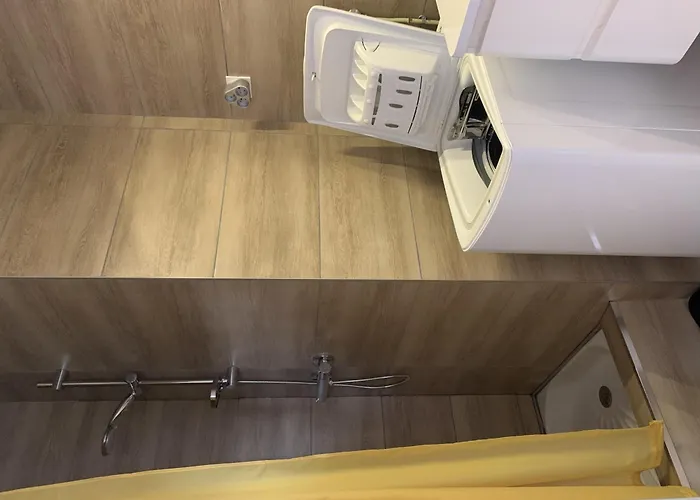 Lumineux T2 Avec Wi-fi Et Lave-linge, Centre - Fr-1-541-182 * 拉罗什波赛